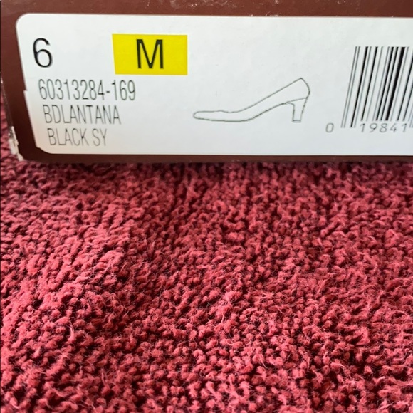 Bandolino black patent pumps NWT - Picture 4 of 4